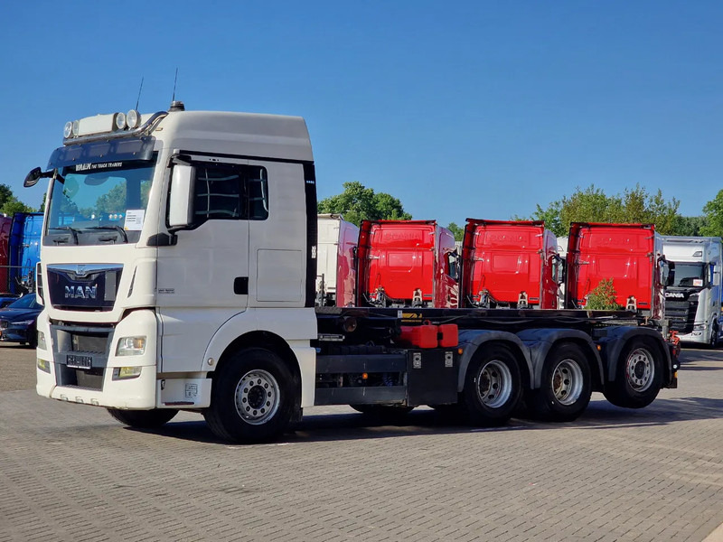 MAN TGX 32.560 8x4*4 - Cable system - Retarder - Euro 6 - Steering axle - - Kamion sa kablovskim sistemom: slika 3 MAN TGX 32.560 8x4*4 - Cable system - Retarder - Euro 6 - Steering axle - - Kamion sa kablovskim sistemom: slika 3