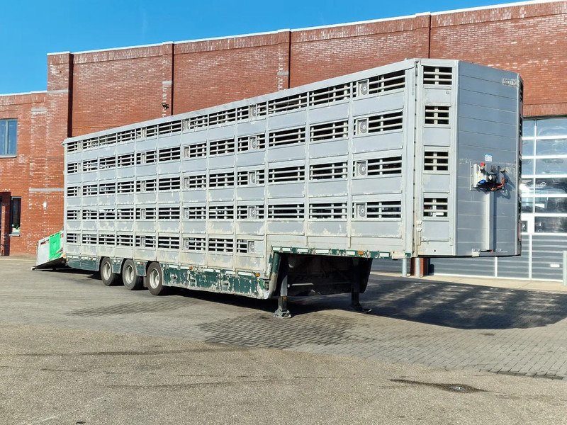 Pezzaioli 5 deck livestock trailer - Water & Ventilation - Loadlift - Folding floors - BPW Axle - 155M3 - Poluprikolica za prevoz stoke: slika 1 Pezzaioli 5 deck livestock trailer - Water & Ventilation - Loadlift - Folding floors - BPW Axle - 155M3 - Poluprikolica za prevoz stoke: slika 1