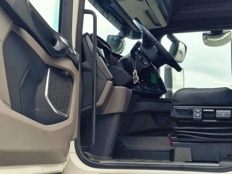 Kamion sa golom šasijom i zatvorenom kabinom Scania R500 NGS 6x2 - Chassis - 4.95 WB - Loadlift - Retarder - Full air - Navi - Led: slika 12
