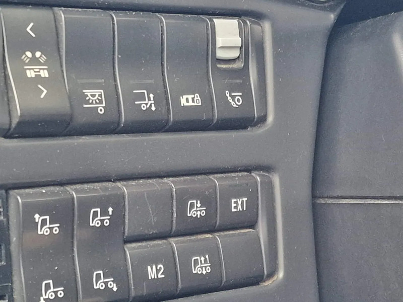 Kamion sa golom šasijom i zatvorenom kabinom Scania R500 NGS 6x2 - Chassis - 4.95 WB - Loadlift - Retarder - Full air - Navi - Led: slika 20