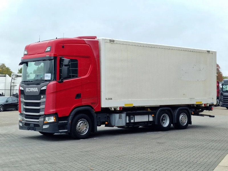Scania S500 NGS B6X2NB BDF / Box / Loadinglift / Full air / retarder - Kamion sa zatvorenim sandukom: slika 3 Scania S500 NGS B6X2NB BDF / Box / Loadinglift / Full air / retarder - Kamion sa zatvorenim sandukom: slika 3