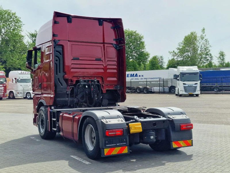 MAN TGX 18.510 4x2 - Retarder - Night clima - 2x tank - Navi - Full spoiler - Tegljač: slika 5 MAN TGX 18.510 4x2 - Retarder - Night clima - 2x tank - Navi - Full spoiler - Tegljač: slika 5