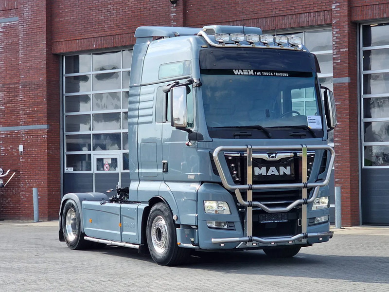 MAN TGX 18.580 4x2 XL - Retarder - PTO/Hydraulic - Night clima - Full spoiler - Alloy wheels - Tegljač: slika 1 MAN TGX 18.580 4x2 XL - Retarder - PTO/Hydraulic - Night clima - Full spoiler - Alloy wheels - Tegljač: slika 1