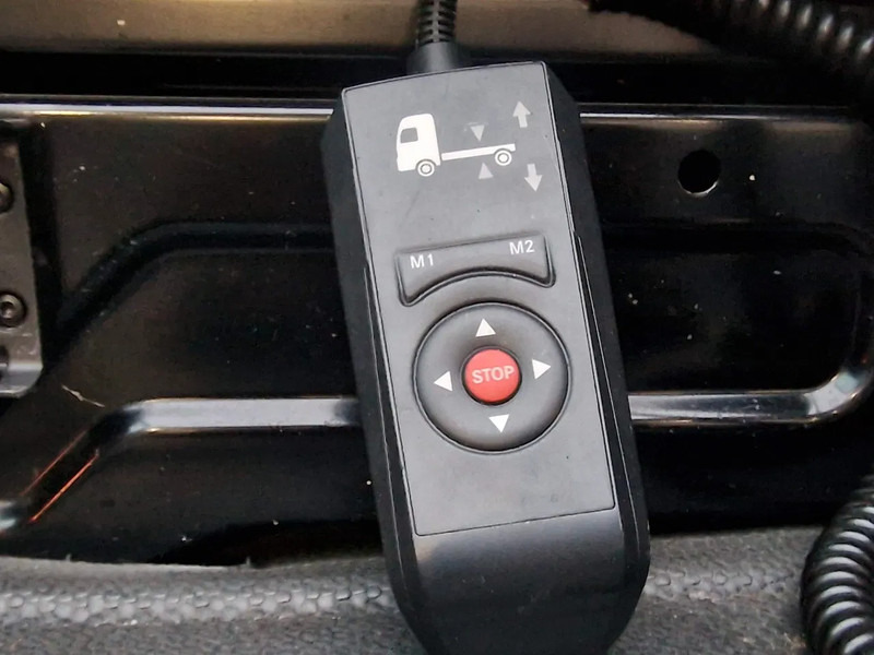 Tegljač Mercedes-Benz Actros 1842 - 4x2 - Streamspace - Euro 6 - Fridge: slika 12 Tegljač Mercedes-Benz Actros 1842 - 4x2 - Streamspace - Euro 6 - Fridge: slika 12