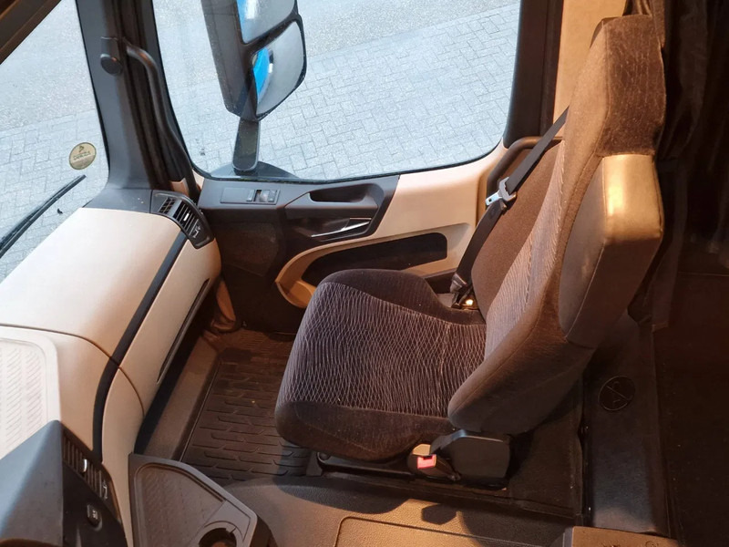 Tegljač Mercedes-Benz Actros 1842 - 4x2 - Streamspace - Euro 6 - Fridge: slika 19 Tegljač Mercedes-Benz Actros 1842 - 4x2 - Streamspace - Euro 6 - Fridge: slika 19