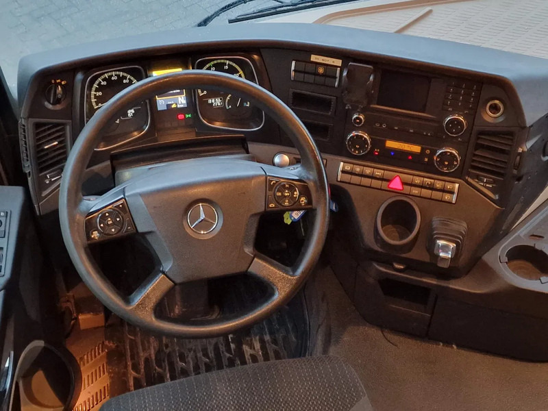 Tegljač Mercedes-Benz Actros 1842 - 4x2 - Streamspace - Euro 6 - Fridge: slika 11 Tegljač Mercedes-Benz Actros 1842 - 4x2 - Streamspace - Euro 6 - Fridge: slika 11