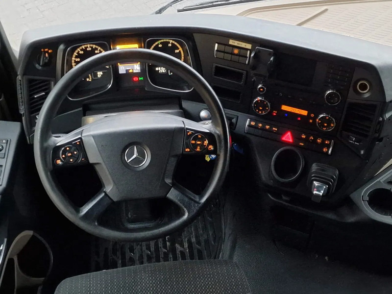 Tegljač Mercedes-Benz Actros 1842 - 4x2 - Streamspace - Euro 6 - Fridge: slika 17 Tegljač Mercedes-Benz Actros 1842 - 4x2 - Streamspace - Euro 6 - Fridge: slika 17