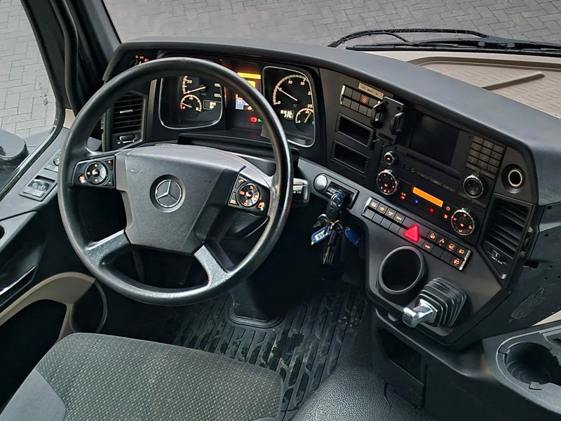 Tegljač Mercedes-Benz Actros 1842 - 4x2 - Streamspace - Euro 6 - Fridge: slika 18 Tegljač Mercedes-Benz Actros 1842 - 4x2 - Streamspace - Euro 6 - Fridge: slika 18