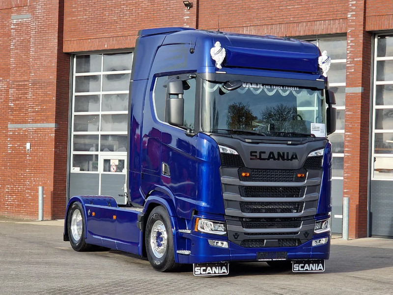 Scania 660S V8 NGS Highline 4x2 - Full spec - Retarder - Night Clima - Leather - Led - Full air - New Dashboard - Tegljač: slika 1 Scania 660S V8 NGS Highline 4x2 - Full spec - Retarder - Night Clima - Leather - Led - Full air - New Dashboard - Tegljač: slika 1