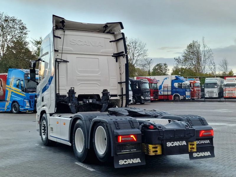 Scania R560 Highline 6x2 - BUFFL - Retarder - Full air - 3.15 WB - Leather - Tegljač: slika 5 Scania R560 Highline 6x2 - BUFFL - Retarder - Full air - 3.15 WB - Leather - Tegljač: slika 5