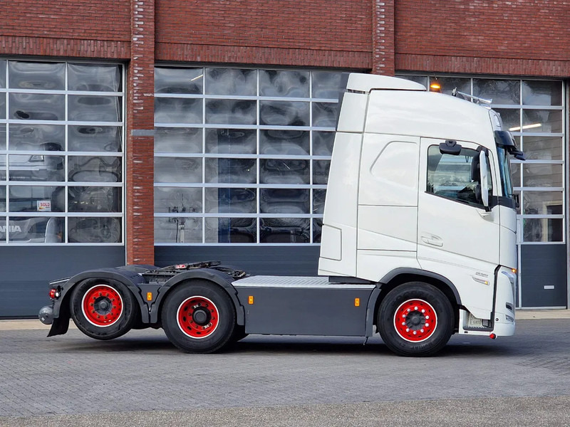 Volvo FH 13.500 Globetrotter 6x2 - I Save - 3.00 WB - PTO/Hydraulic - Full air - Custom interior - Tegljač: slika 5 Volvo FH 13.500 Globetrotter 6x2 - I Save - 3.00 WB - PTO/Hydraulic - Full air - Custom interior - Tegljač: slika 5