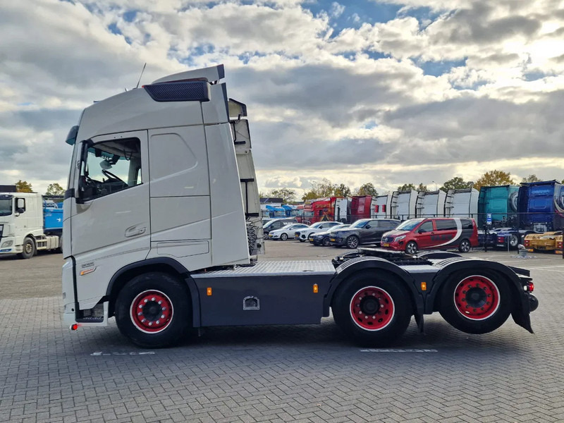 Volvo FH 13.500 Globetrotter 6x2 - I Save - 3.00 WB - PTO/Hydraulic - Full air - Custom interior - Tegljač: slika 4 Volvo FH 13.500 Globetrotter 6x2 - I Save - 3.00 WB - PTO/Hydraulic - Full air - Custom interior - Tegljač: slika 4