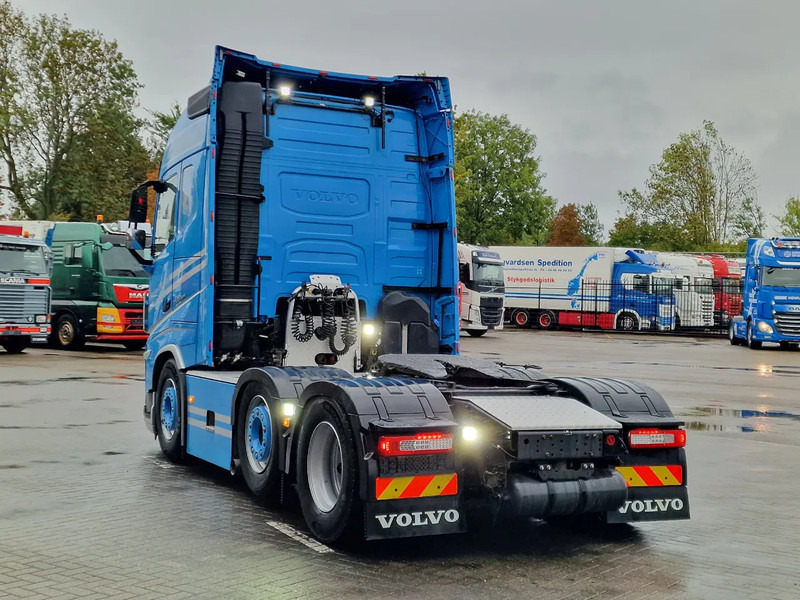 Volvo FH 13.500 Globetrotter 6x2 - I Save - PTO/hydraulics - Full air - Custom interior - Tegljač: slika 5 Volvo FH 13.500 Globetrotter 6x2 - I Save - PTO/hydraulics - Full air - Custom interior - Tegljač: slika 5