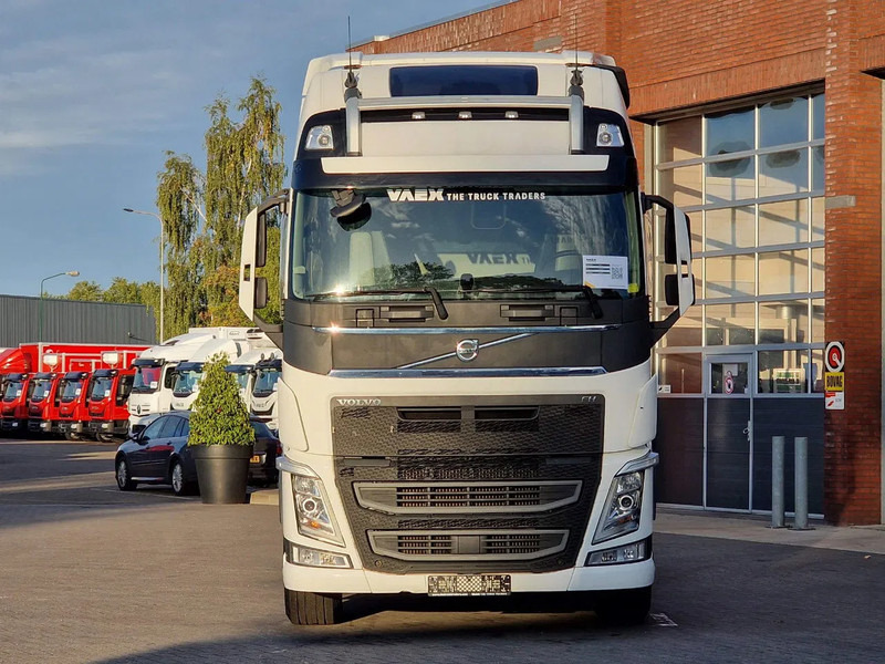 Volvo FH 13.500 Globetrotter XL 6x2 - Full air - 3.20 WB - MA VIN - Low KM - Leather - Tegljač: slika 2 Volvo FH 13.500 Globetrotter XL 6x2 - Full air - 3.20 WB - MA VIN - Low KM - Leather - Tegljač: slika 2