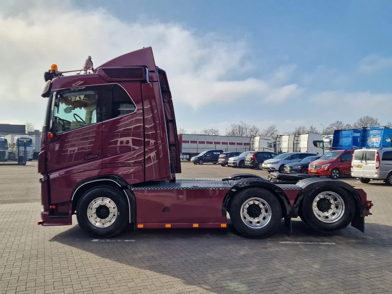 Volvo FH 13.540 Lowroof 6x2 - Show truck - Custom interior - Full air suspension - I parkcool - VEB+ - Tegljač: slika 4 Volvo FH 13.540 Lowroof 6x2 - Show truck - Custom interior - Full air suspension - I parkcool - VEB+ - Tegljač: slika 4