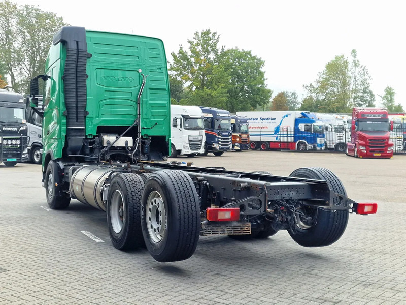Volvo FH 13.460 Globetrotter 6x2 - Chassis - 4.60 WB - HUB Reduction - LNG - Kamion sa golom šasijom i zatvorenom kabinom: slika 5 Volvo FH 13.460 Globetrotter 6x2 - Chassis - 4.60 WB - HUB Reduction - LNG - Kamion sa golom šasijom i zatvorenom kabinom: slika 5