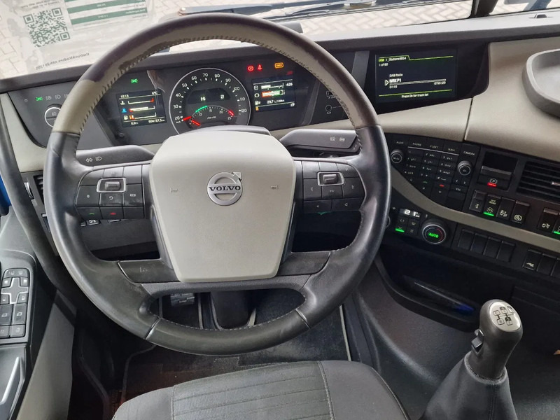 Lizing Volvo FH 13.460 Globetrotter XL 4x2 - Box with side doors - Manual gearbox - Full air Volvo FH 13.460 Globetrotter XL 4x2 - Box with side doors - Manual gearbox - Full air: slika 13 Lizing Volvo FH 13.460 Globetrotter XL 4x2 - Box with side doors - Manual gearbox - Full air Volvo FH 13.460 Globetrotter XL 4x2 - Box with side doors - Manual gearbox - Full air: slika 13