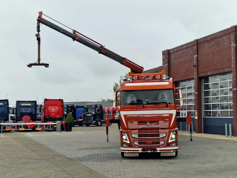 Volvo FH 16.750 8x2*6 - Palfinger PK15002 Crane/Grua - Show truck + Trailer - - Kamion sa dizalicom: slika 2 Volvo FH 16.750 8x2*6 - Palfinger PK15002 Crane/Grua - Show truck + Trailer - - Kamion sa dizalicom: slika 2