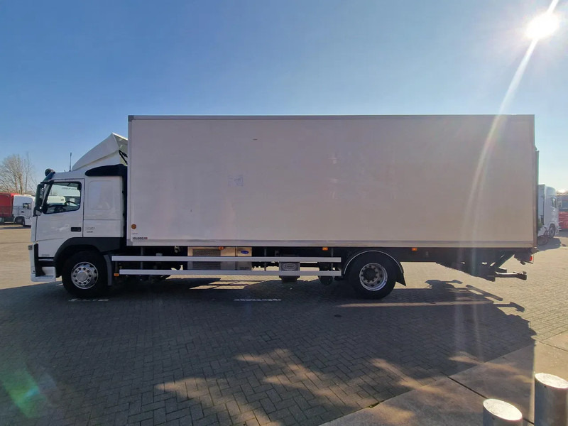 Volvo FM 330 4x2 - Carrier MT 18 Frigo - Loadlift - Full air - Sleepercab - Hladnjača: slika 4 Volvo FM 330 4x2 - Carrier MT 18 Frigo - Loadlift - Full air - Sleepercab - Hladnjača: slika 4