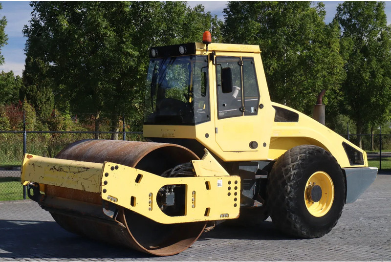 Bomag BW213 D-4 | LOW HOURS! | EVIB | GOOD CONDITION - Valjak: slika 2 Bomag BW213 D-4 | LOW HOURS! | EVIB | GOOD CONDITION - Valjak: slika 2