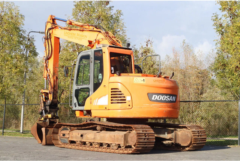 Doosan DX140LCR-3 | DX 140 LCR-3 | TILT ROTATOR | BUCKET | DOZERBLADE - Bager guseničar: slika 3 Doosan DX140LCR-3 | DX 140 LCR-3 | TILT ROTATOR | BUCKET | DOZERBLADE - Bager guseničar: slika 3