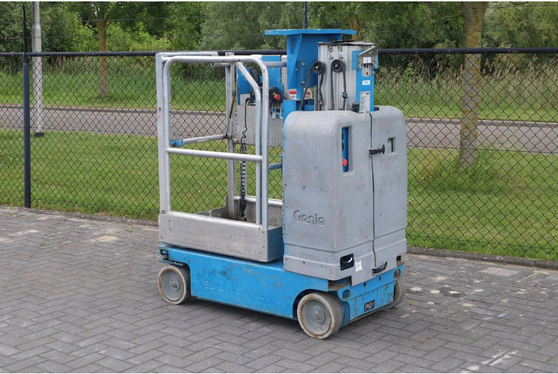 Genie GR-12 | 5.45 METER | 227 KG | MULTIPLE UNITS - Vazdušna platforma: slika 3 Genie GR-12 | 5.45 METER | 227 KG | MULTIPLE UNITS - Vazdušna platforma: slika 3