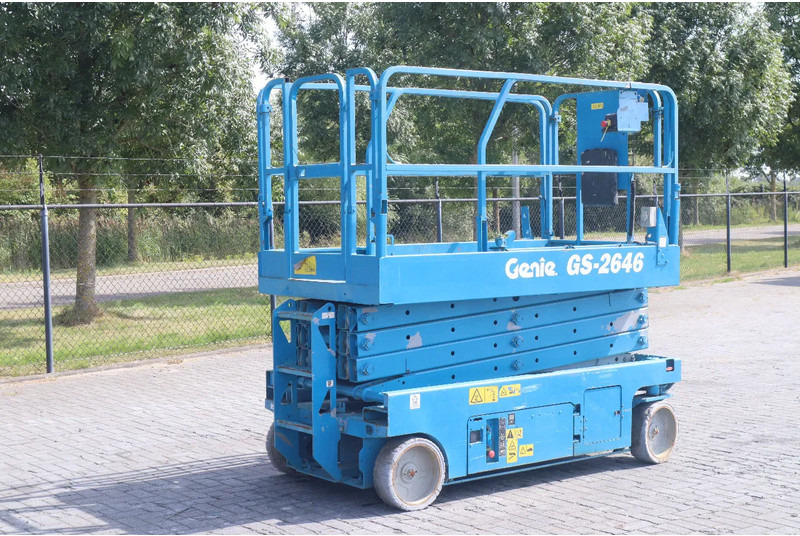 Genie GS-2646 | 10 METER | 454 KG - Lift u obliku makaza: slika 3 Genie GS-2646 | 10 METER | 454 KG - Lift u obliku makaza: slika 3