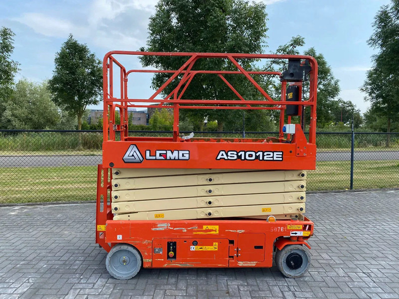 LGMG AS1012E | 12 METER | 320 KG | GS-3232 | ES 3246 - Lift u obliku makaza: slika 1 LGMG AS1012E | 12 METER | 320 KG | GS-3232 | ES 3246 - Lift u obliku makaza: slika 1