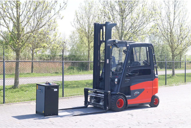 Linde E35 HL-01 | SIDESHIFT | POSITIONERS | LOW HOURS - Električni viljuškar: slika 2 Linde E35 HL-01 | SIDESHIFT | POSITIONERS | LOW HOURS - Električni viljuškar: slika 2