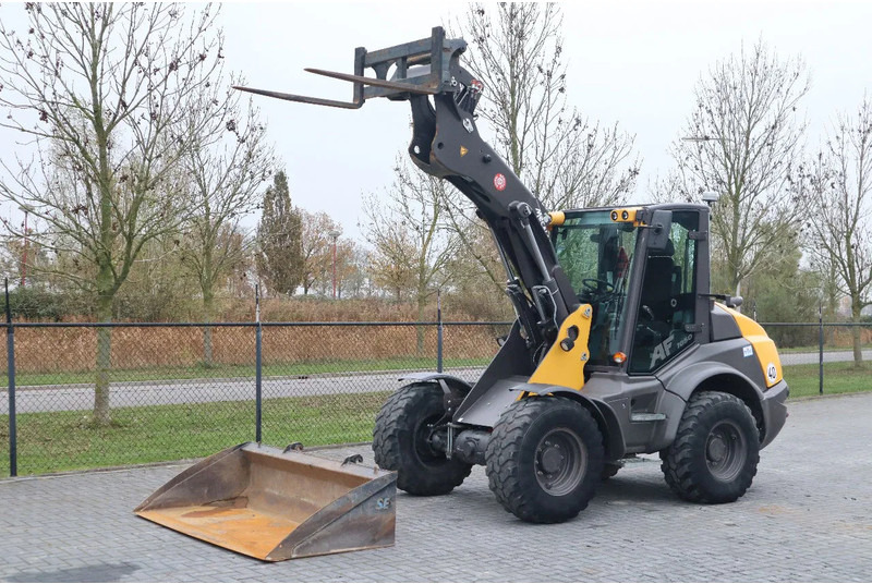 Mecalac AF 1050 | BUCKET | FORKS | HYDR. QUICK COUPLER - Utovarivač točkaš: slika 2 Mecalac AF 1050 | BUCKET | FORKS | HYDR. QUICK COUPLER - Utovarivač točkaš: slika 2