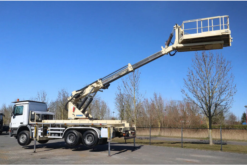 Mercedes-Benz Actros 2636 6X4 | TUNNEL PLATFORM | REMOTE DRIVING - Kamion sa dizalicom: slika 2 Mercedes-Benz Actros 2636 6X4 | TUNNEL PLATFORM | REMOTE DRIVING - Kamion sa dizalicom: slika 2