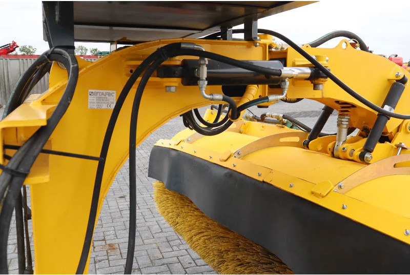 STARK RSW 3000 S | SWEEPER | BRUSH | KEHRMASCHINE | WATER SPRAY - Metle: slika 5 STARK RSW 3000 S | SWEEPER | BRUSH | KEHRMASCHINE | WATER SPRAY - Metle: slika 5