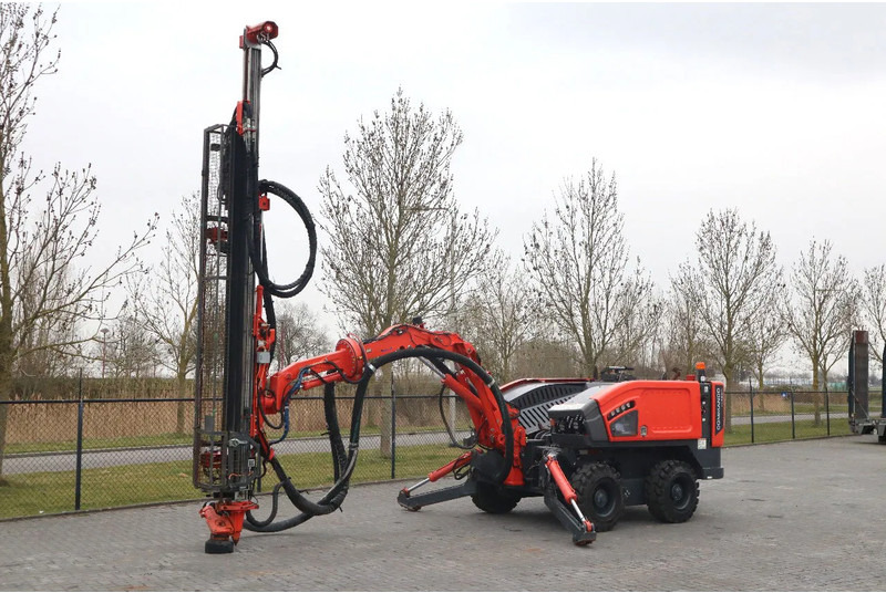 Sandvik 2 PIECES COMMANDO DC 300 RI S5 | ONLY 470 DRILLING HOURS - Veliki kamon za bušenje: slika 2 Sandvik 2 PIECES COMMANDO DC 300 RI S5 | ONLY 470 DRILLING HOURS - Veliki kamon za bušenje: slika 2