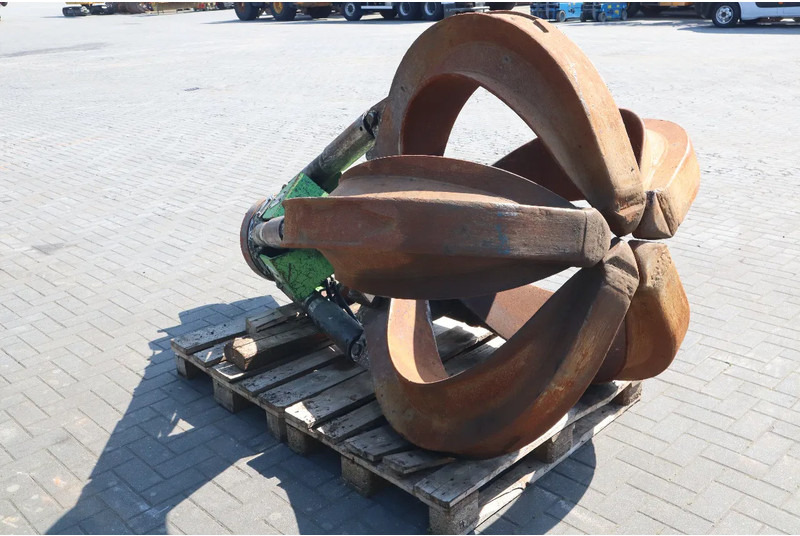 Sennebogen SGM | ORANGE PEEL GRAB | POLYPGREIFER | POLIEP GRIJPER - Kuka: slika 5 Sennebogen SGM | ORANGE PEEL GRAB | POLYPGREIFER | POLIEP GRIJPER - Kuka: slika 5
