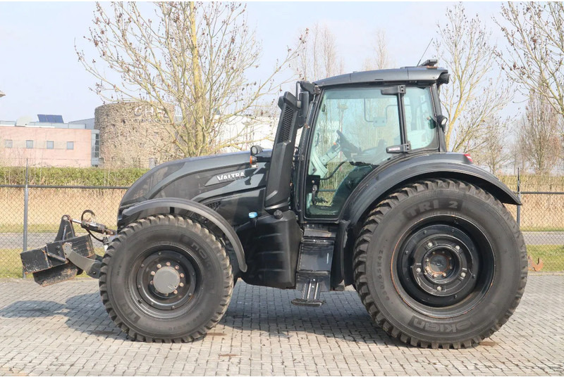 Valtra T234 D UNLIMITED | FRONT PTO | 53 KM/H | FULL OPTION - Traktor: slika 2 Valtra T234 D UNLIMITED | FRONT PTO | 53 KM/H | FULL OPTION - Traktor: slika 2