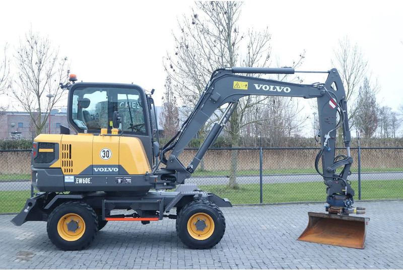 Volvo EW60E | DEMO | 30 KM/H | ROTOTILT + GRIPPER | BUCKET - Bager točkaš: slika 4 Volvo EW60E | DEMO | 30 KM/H | ROTOTILT + GRIPPER | BUCKET - Bager točkaš: slika 4