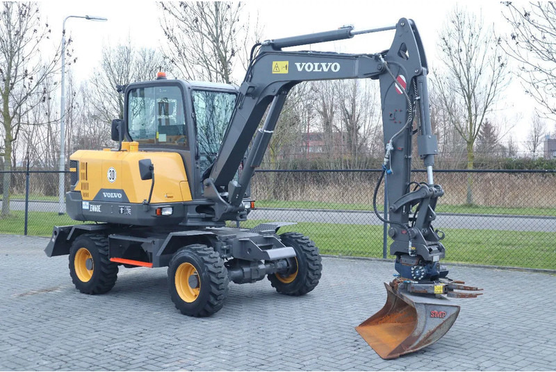 Volvo EW60E | DEMO | 30 KM/H | ROTOTILT + GRIPPER | BUCKET - Bager točkaš: slika 5 Volvo EW60E | DEMO | 30 KM/H | ROTOTILT + GRIPPER | BUCKET - Bager točkaš: slika 5