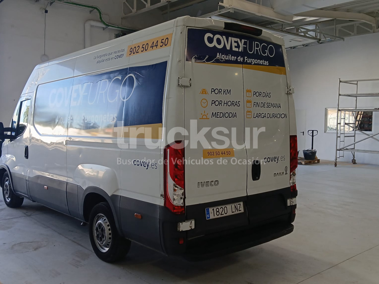 IVECO 35S14 12M3 - Dostavno vozilo sa zatvorenim sandukom: slika 3 IVECO 35S14 12M3 - Dostavno vozilo sa zatvorenim sandukom: slika 3