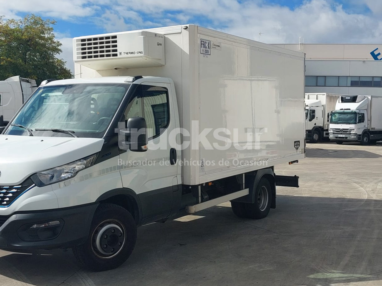 IVECO DAILY 70C14 FRC-X - Kamion sa zatvorenim sandukom: slika 2 IVECO DAILY 70C14 FRC-X - Kamion sa zatvorenim sandukom: slika 2