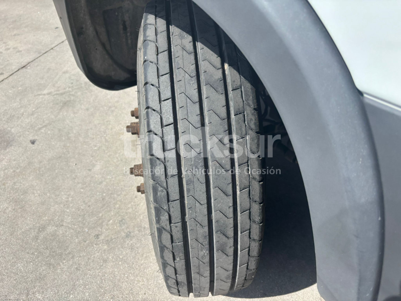 Kamion sa zatvorenim sandukom IVECO DAILY 70C18: slika 17 Kamion sa zatvorenim sandukom IVECO DAILY 70C18: slika 17