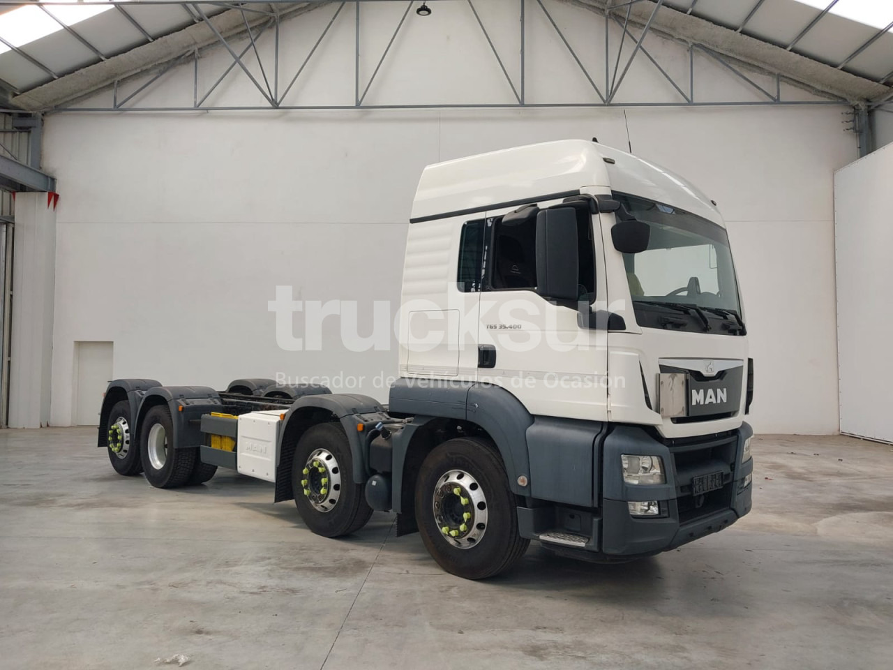 MAN TGS35.400 8X2*6 - Kamion sa golom šasijom i zatvorenom kabinom: slika 1 MAN TGS35.400 8X2*6 - Kamion sa golom šasijom i zatvorenom kabinom: slika 1