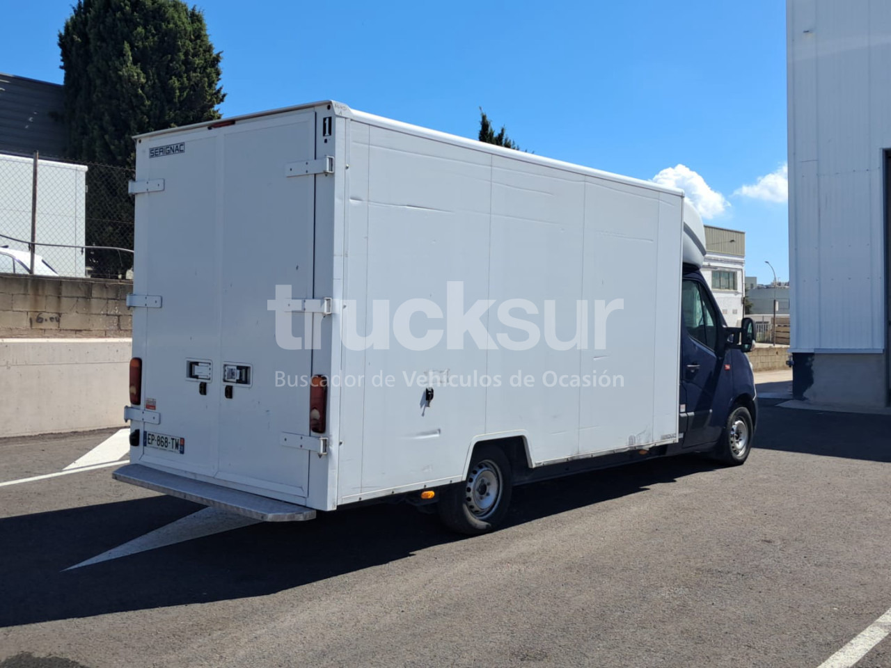 RENAULT MASTER 130.35 - Dostavno vozilo sa zatvorenim sandukom: slika 4 RENAULT MASTER 130.35 - Dostavno vozilo sa zatvorenim sandukom: slika 4