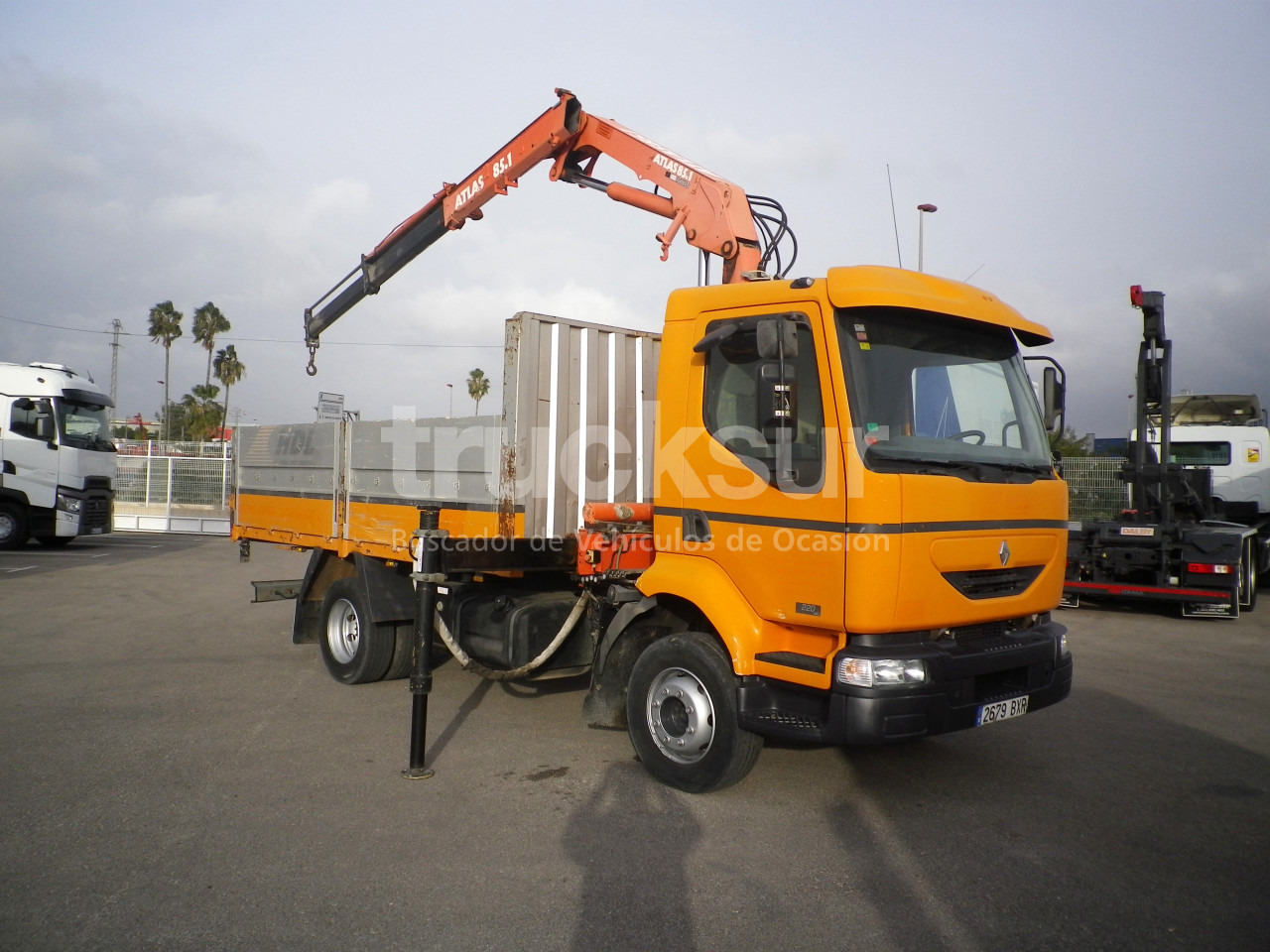 RENAULT MIDLUM 220.14C GRUA - Kamion sa tovarnim sandukom, Kamion sa dizalicom: slika 2 RENAULT MIDLUM 220.14C GRUA - Kamion sa tovarnim sandukom, Kamion sa dizalicom: slika 2