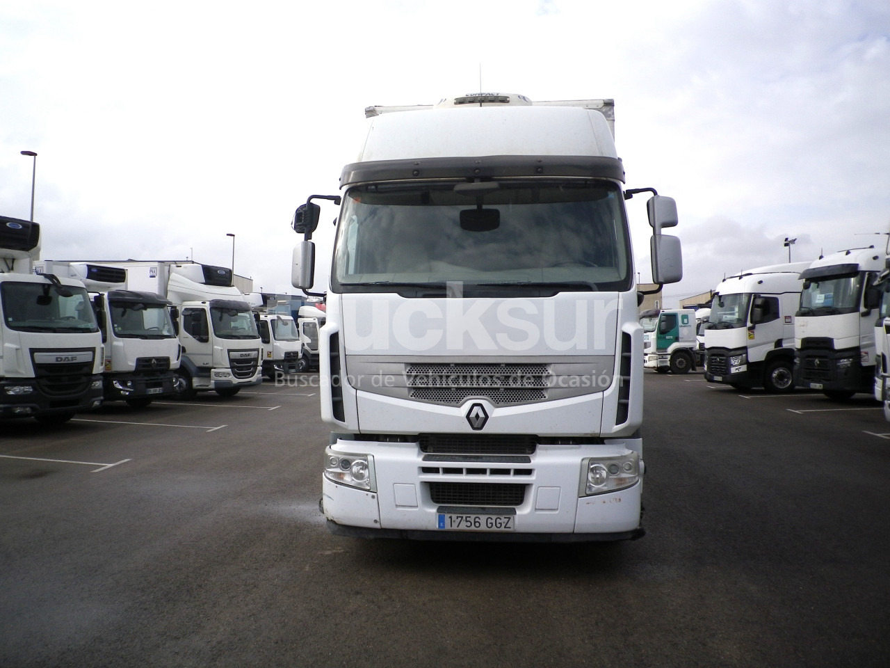 RENAULT PREMIUM 370 DXI REMOLCADOR - Kamion sa zatvorenim sandukom: slika 3 RENAULT PREMIUM 370 DXI REMOLCADOR - Kamion sa zatvorenim sandukom: slika 3