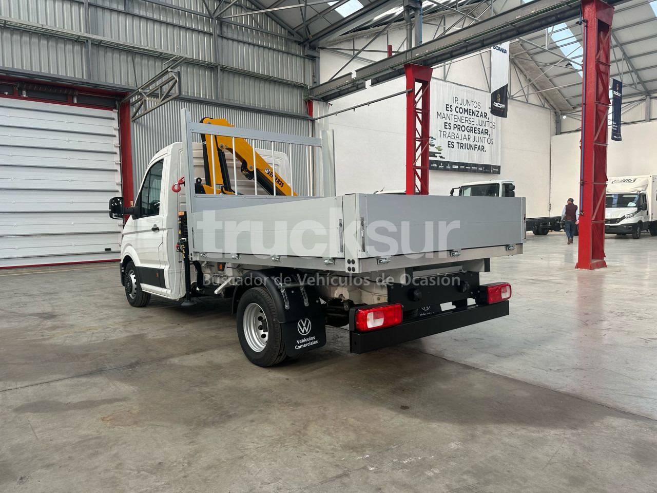VOLKSWAGEN CRAFTER 35C14 - Dostavno vozilo s ravnom platformom: slika 3 VOLKSWAGEN CRAFTER 35C14 - Dostavno vozilo s ravnom platformom: slika 3