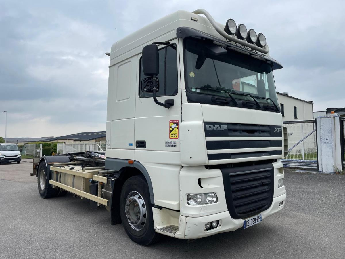DAF XF105 460 - Kamion sa hidrauličnom kukom: slika 2 DAF XF105 460 - Kamion sa hidrauličnom kukom: slika 2