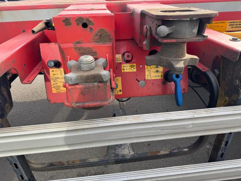 Poluprikolica za prevoz kontejnera/ Poluprikolica sa promenjivim sandukom Fruehauf: slika 9 Poluprikolica za prevoz kontejnera/ Poluprikolica sa promenjivim sandukom Fruehauf: slika 9