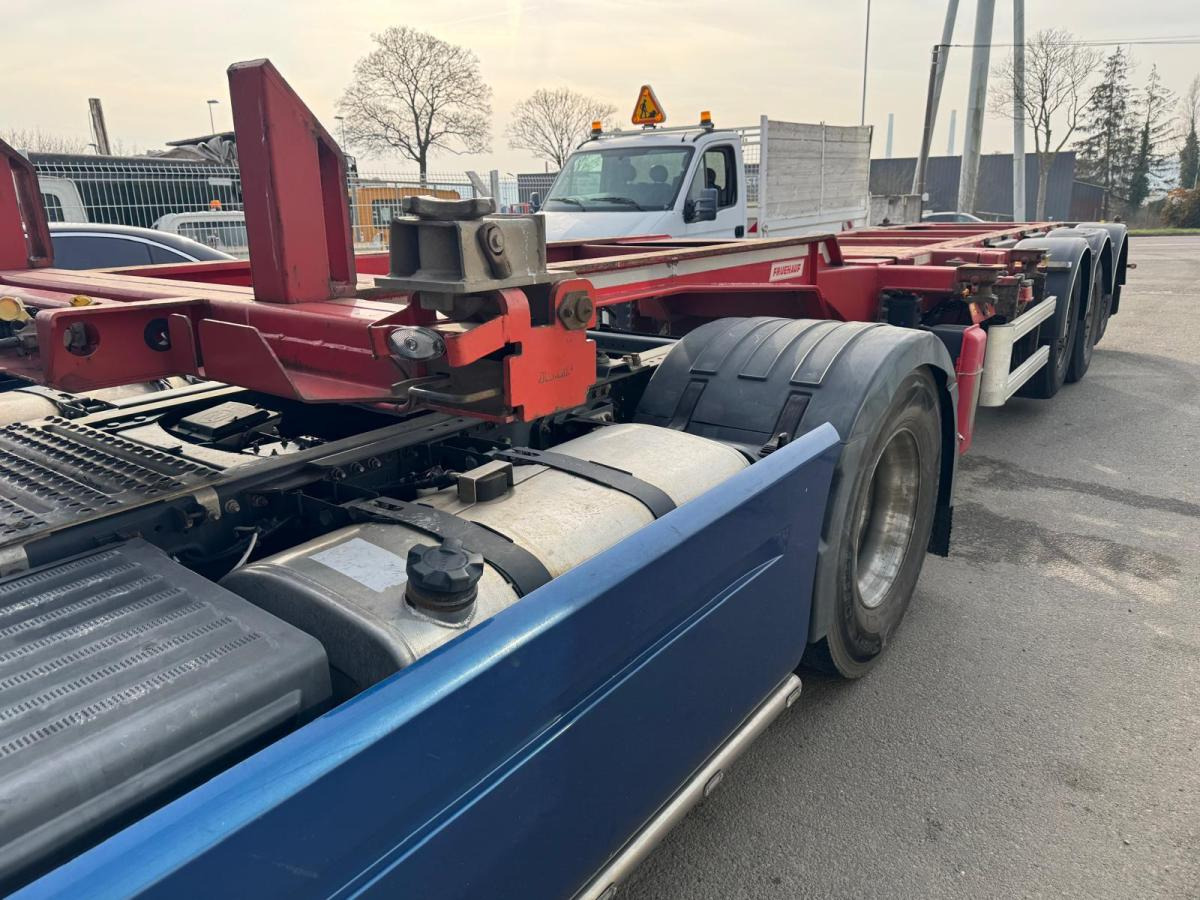 Poluprikolica za prevoz kontejnera/ Poluprikolica sa promenjivim sandukom Fruehauf: slika 8 Poluprikolica za prevoz kontejnera/ Poluprikolica sa promenjivim sandukom Fruehauf: slika 8