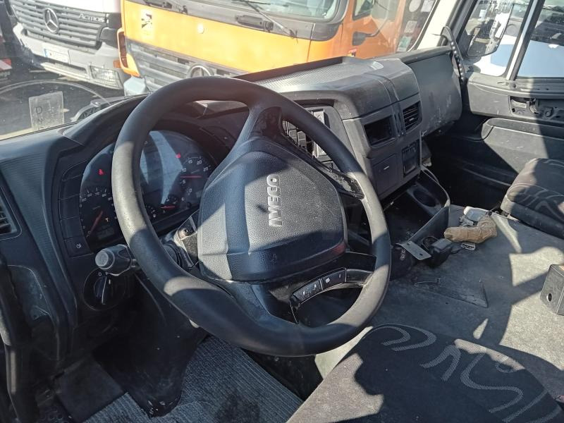 Iveco 330.36 - Kamion sa hidrauličnom kukom: slika 5 Iveco 330.36 - Kamion sa hidrauličnom kukom: slika 5