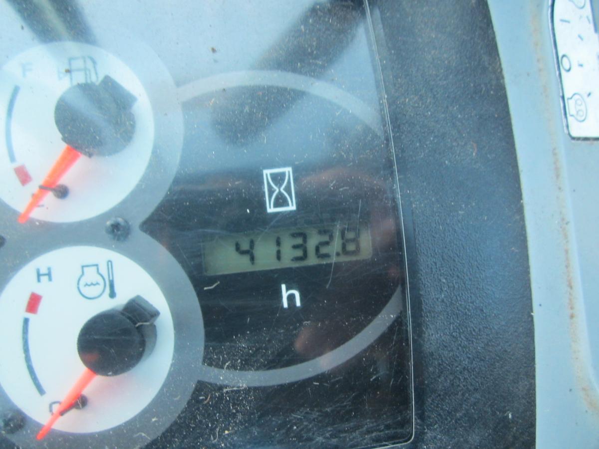 Mini bager Komatsu PC26MR-3: slika 11